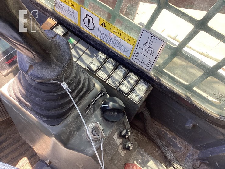 2019-takeuchi-tl8-image-19