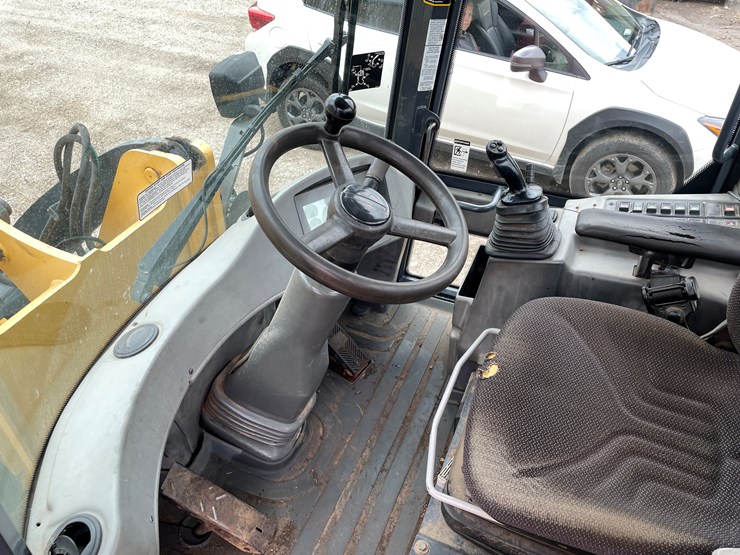 deere-304j-image-31