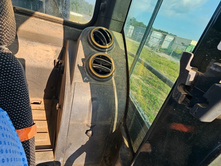 #21999-•-2020-hyundai-hx220lc-excavator-image-41