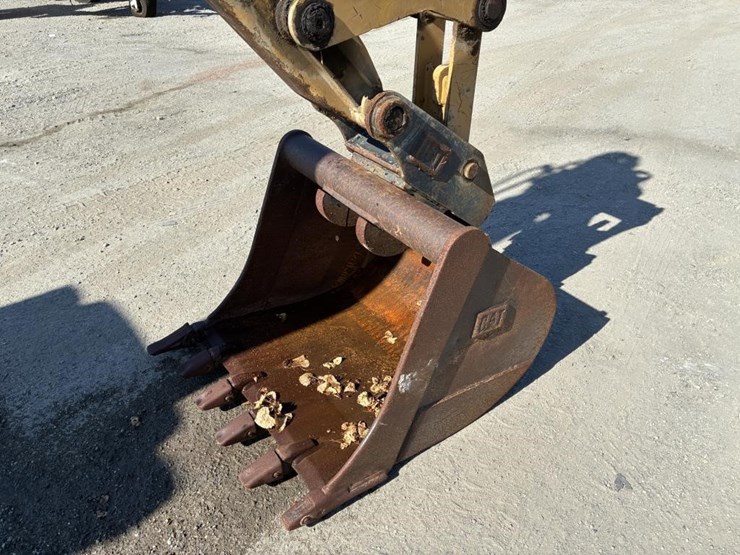 2005-caterpiller-420d-loader-backhoe-image-8