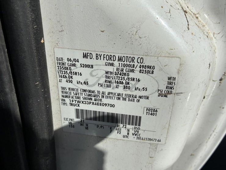 2004-ford-f350-image-15