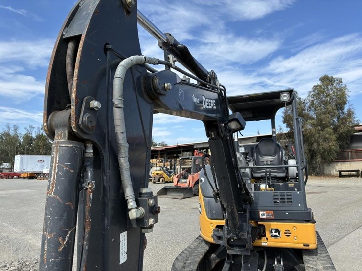 2024-deere-35g-image-8