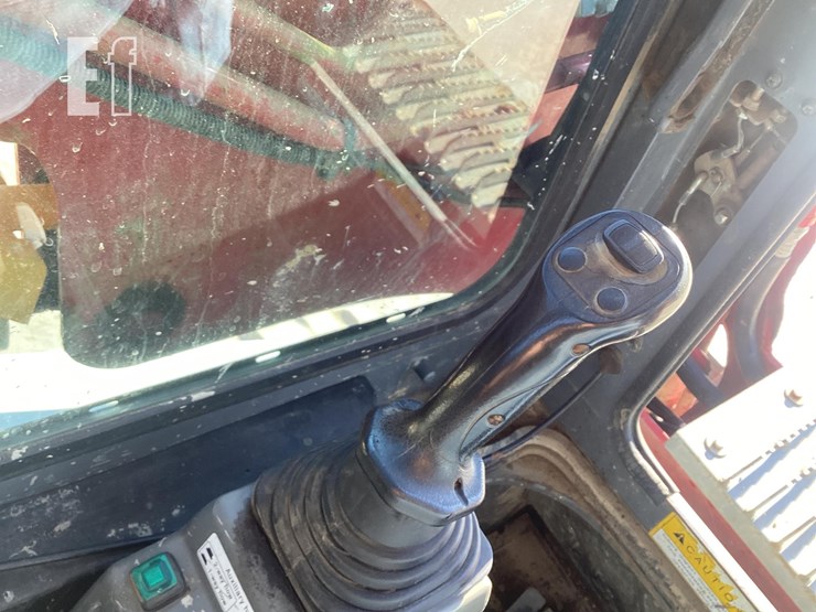 2014-takeuchi-tl10-image-18