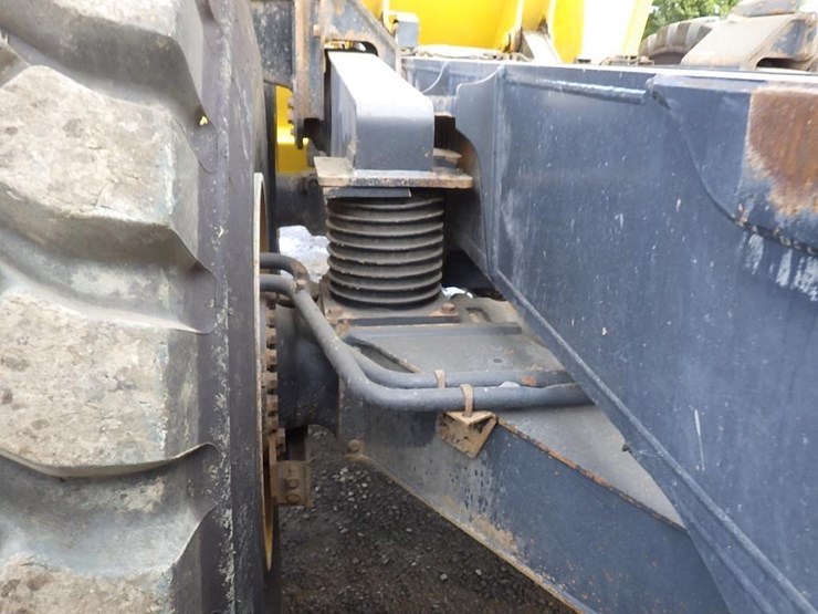 2016-komatsu-hm400-5-image-27