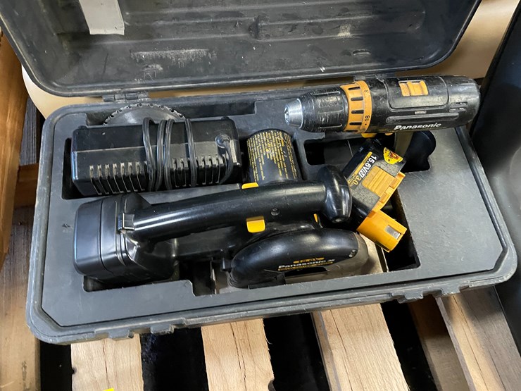#8432-•-panasonic-cordless-tool-kit-image-2