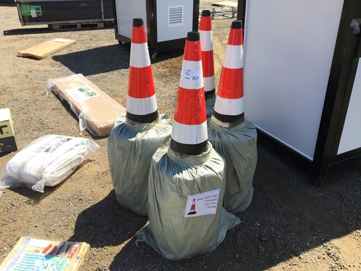 (20)-unused-fluorescent-safety-traffic-cones.-image-1