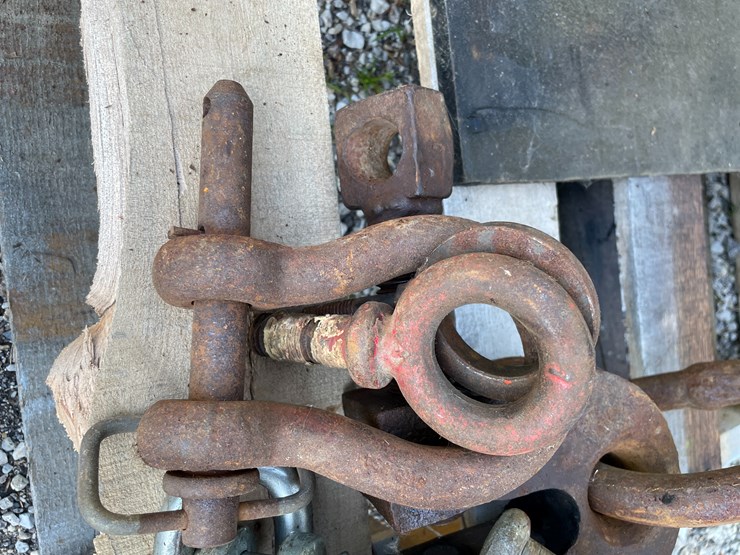 #1598-•-hooks-and-clevis-image-2