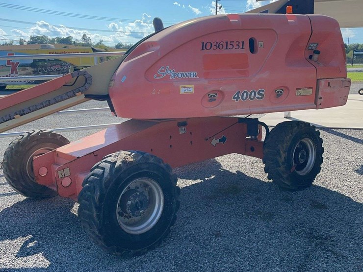 2015-jlg-400s-image-3