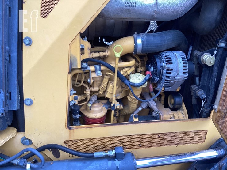 2016-deere-650k-image-13