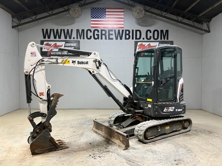 2020-bobcat-e32i-image-1