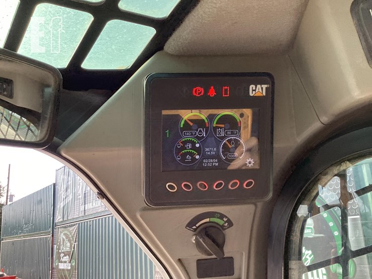 2021-caterpillar-299d3-image-18