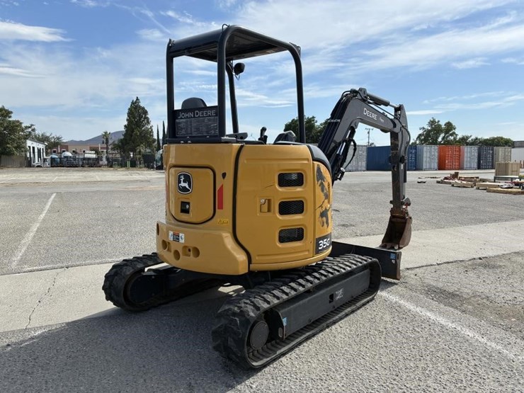 2024-deere-35g-image-3