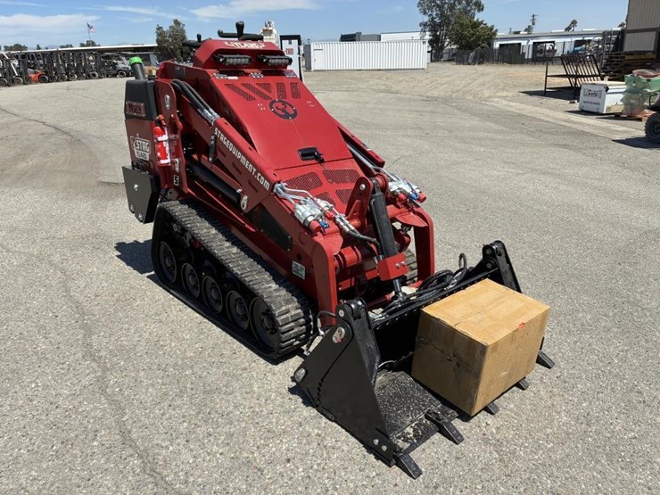 2025-stag-tl-425-skid-steer-track-loader-image-2