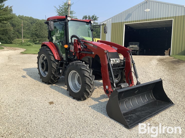 2023-case-ih-farmall-105a-image-3