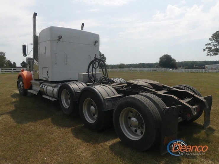 2014-kenworth-w900-image-3