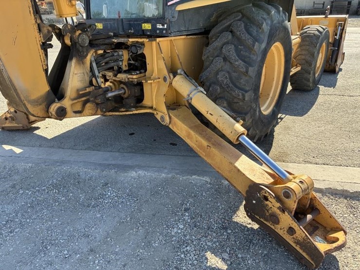 2005-caterpiller-420d-loader-backhoe-image-16