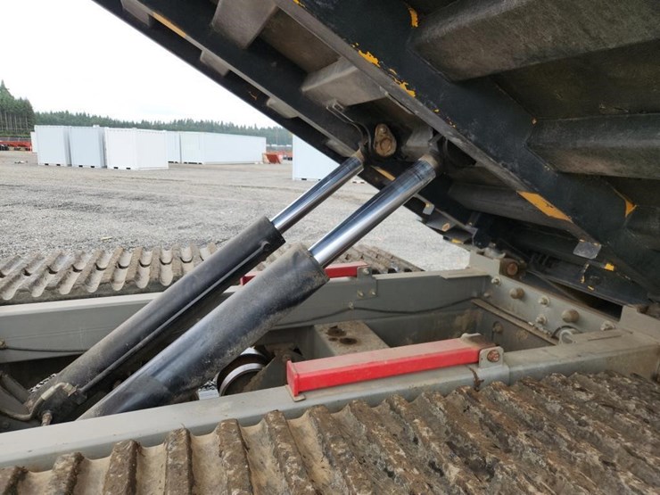 2016-terramac-rt9-image-13