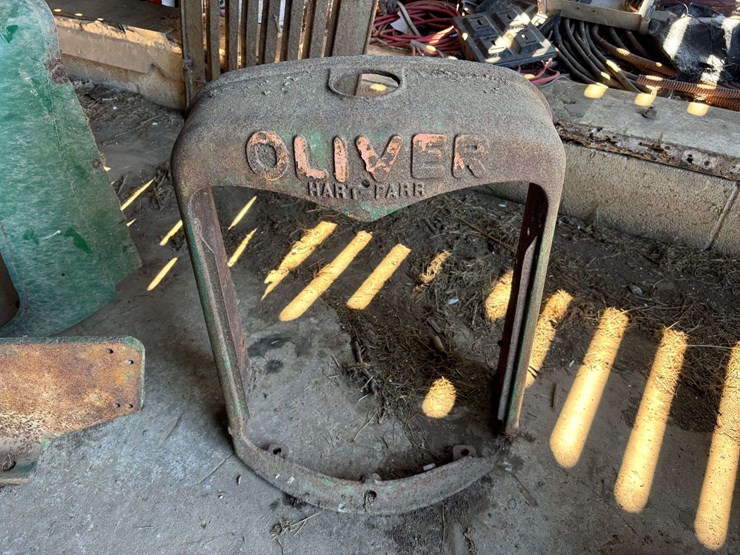 various-oliver-tractor-sheet-metal-image-4