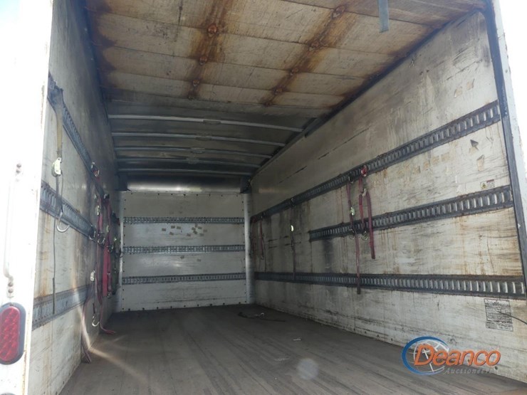 2019-hino-195-image-4