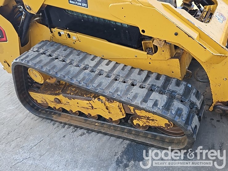 2021-caterpillar-299d3-image-11