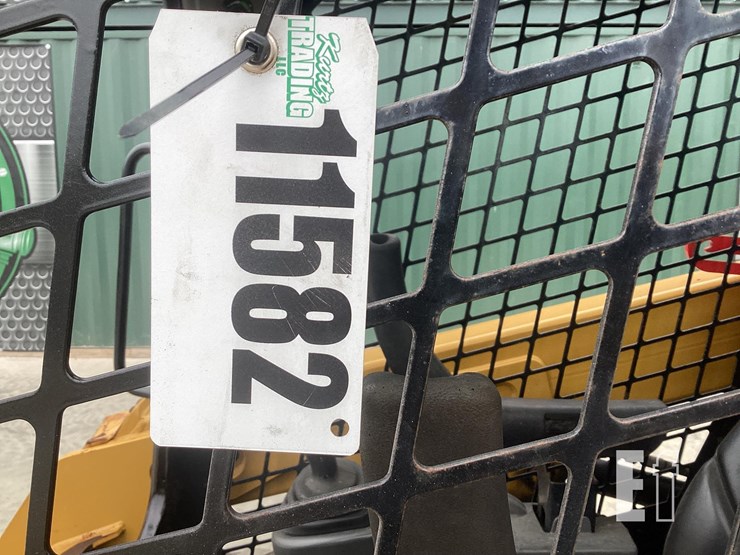 2019-caterpillar-236d-image-19