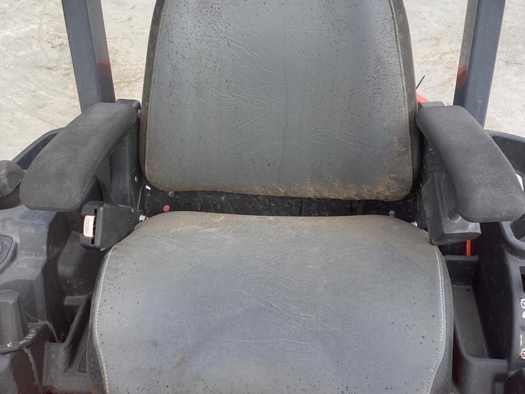 2018-kubota-z122e-image-10