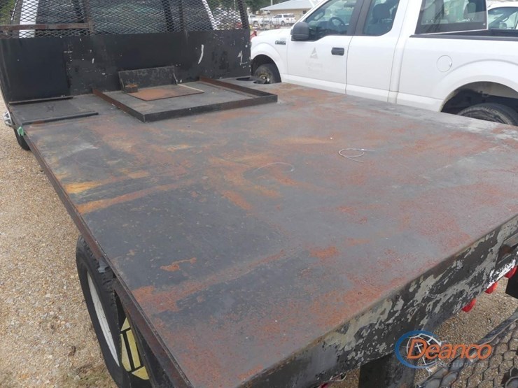 2008-chevy-3500hd-flatbed-truck,-s/n-1gbjc34668e137605-(inoperable):-2wd-image-4