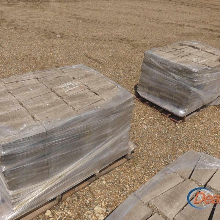 (2) PALLETS OF ASSORTED PAVING STONES