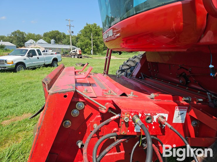 2005-case-ih-2388-image-14