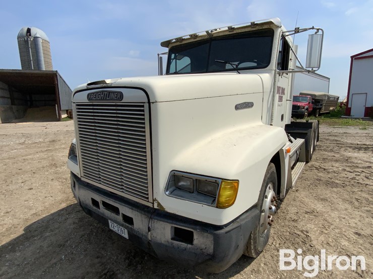 1989-freightliner-fld120-image-14