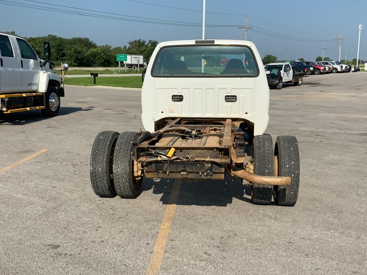 2005-ford-f450-xl-image-16