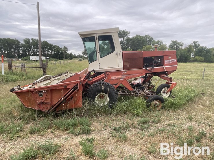 hesston-6600-image-8