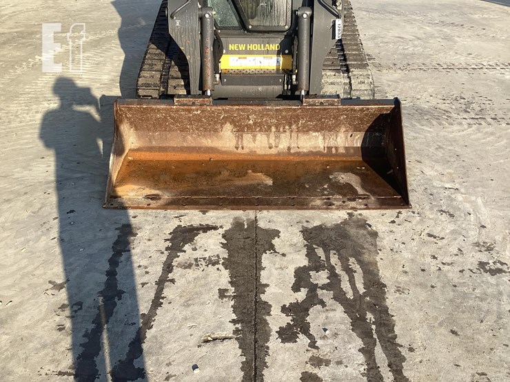 2023-new-holland-c332-image-13