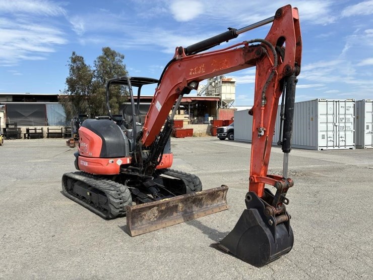 2015-kubota-u55-4-image-2