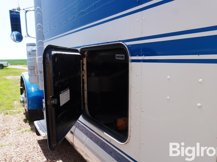 2007-peterbilt-379-image-13