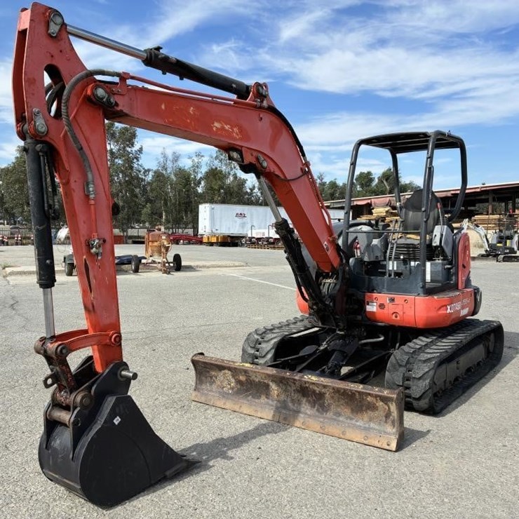 2015 KUBOTA U55-4