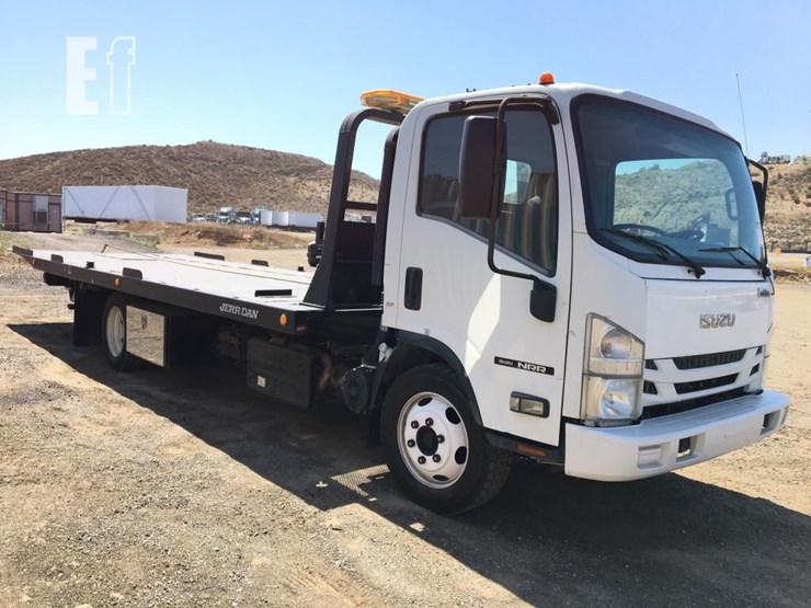 2013-isuzu-nrr-image-2