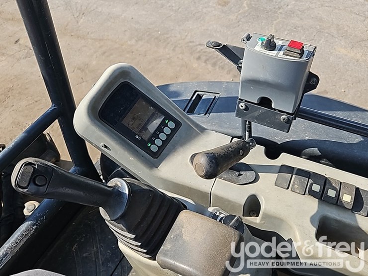 2019-yanmar-vio35-6a-image-34