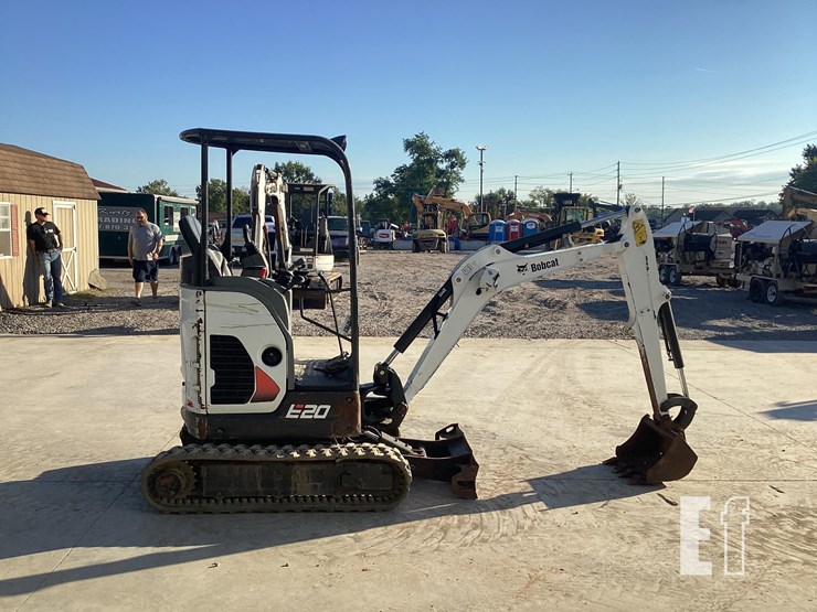 2022-bobcat-e20-image-7