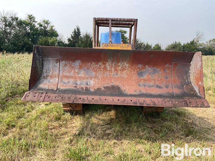 caterpillar-d6-image-2