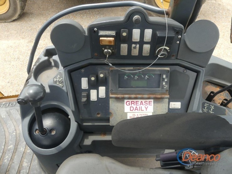2009-deere-310sj-image-15