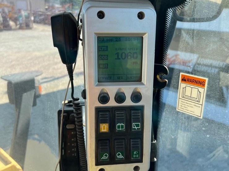 new-holland-lw110-image-28