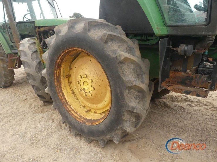 john-deere-7400-image-8
