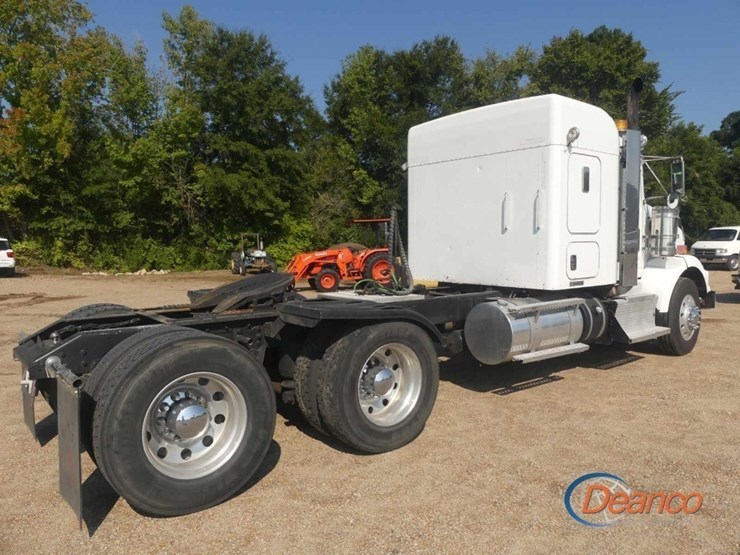 2012-kenworth-t800-image-2