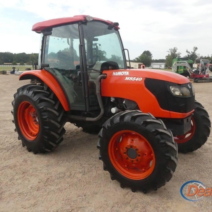 KUBOTA M8540