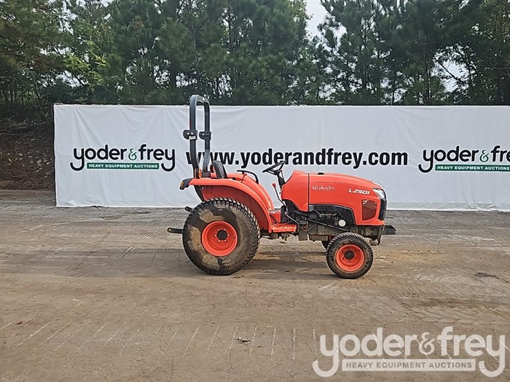 2020-kubota-l2501f-image-6