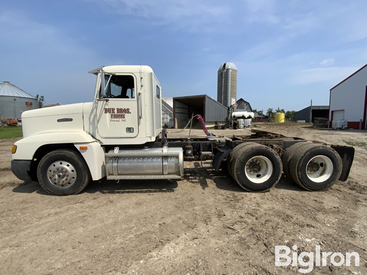 1989-freightliner-fld120-image-8