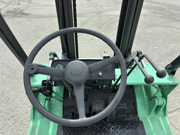 mitsubishi-fg23-forklift-image-15