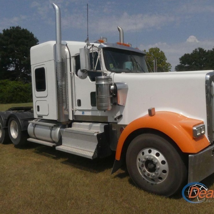 2014 KENWORTH W900