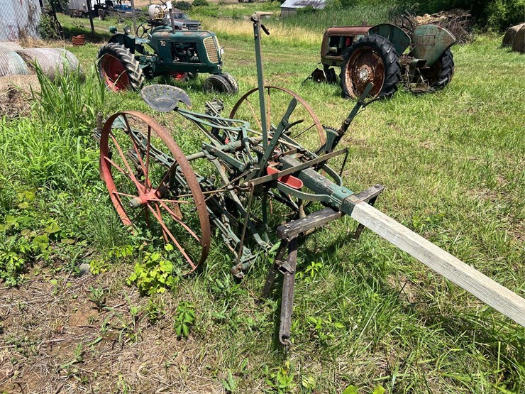 oliver-horse-drawn-cultivator-image-1